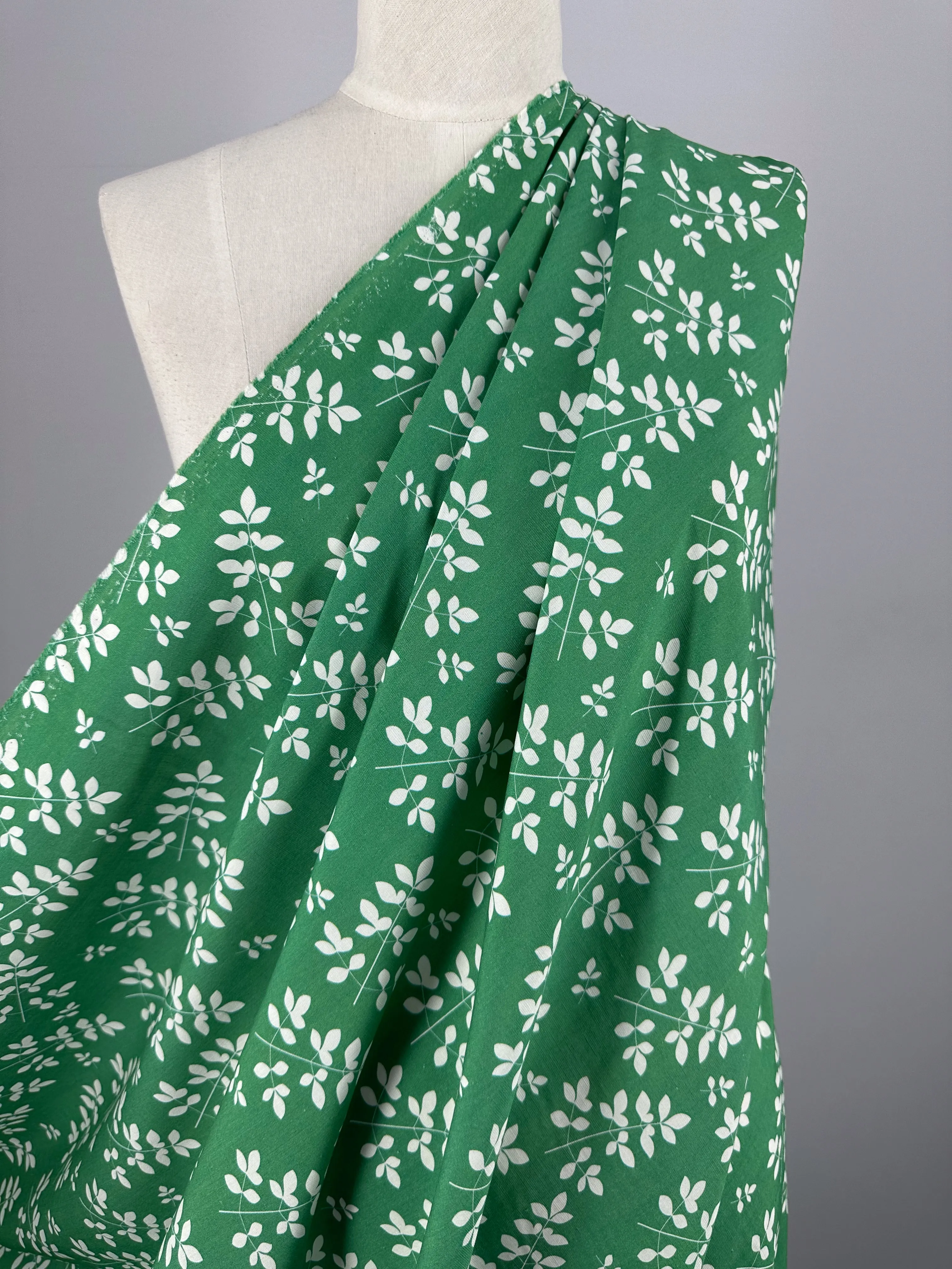 Linen Blend - Leafy - 145cm