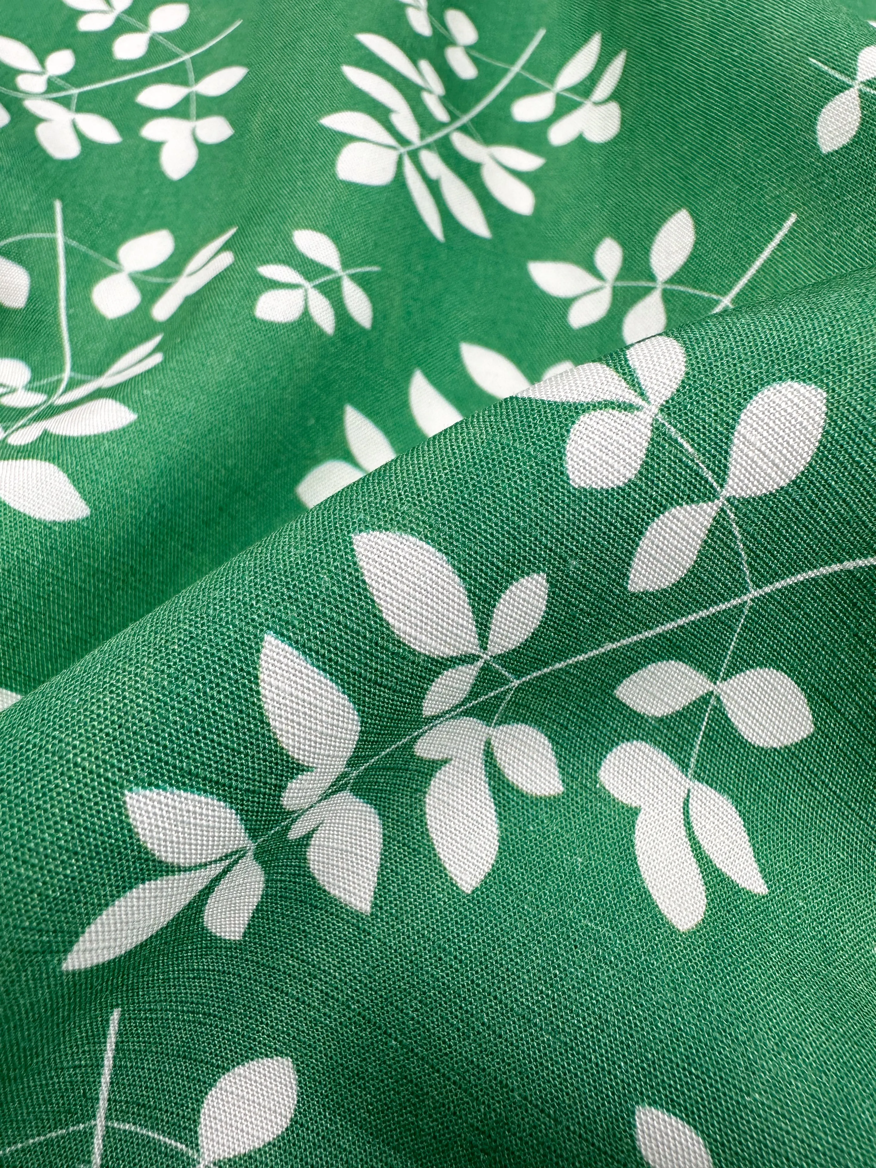 Linen Blend - Leafy - 145cm