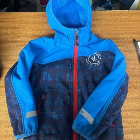 McKinley - Kids Fleece-Lined Softshell Jacket - MSRP $90: Blue/Navy/Red-children-6/6X